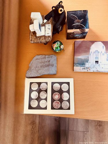 Desk Items.  (1 of 6)