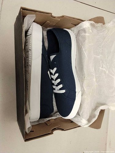 DC Navy Canvas Low-Top Sneakers, Men's US 11 (1 of 4)