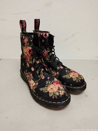 Dr. Martens Floral Canvas Combat Boots US 10 / UK 8 (1 of 4)