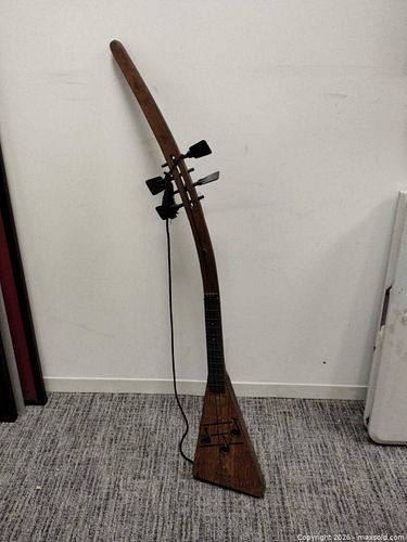 The Singing (partial label) 4-String Lap Dulcimer (1 of 9)