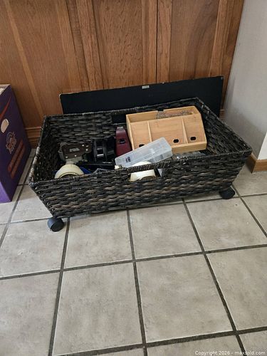 Lot #34 (1 of 9)