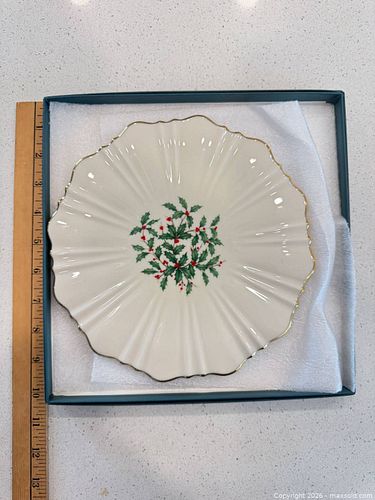 Lot #116 (1 of 13)