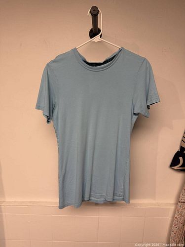 Calvin Klein t-shirt (1 of 3)