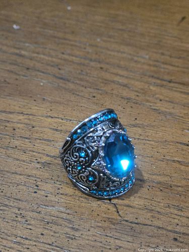 Blue Teal Statement Vintage-Style Plated Ring (1 of 6)