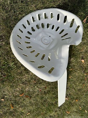 Antique cast iron tractor seat coated white  (1 of 10)