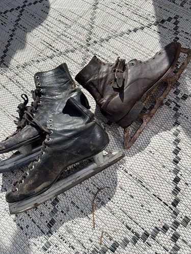 Black Leather ladies Paoust Figure Skates — One Pair + Single Skate (1 of 20)