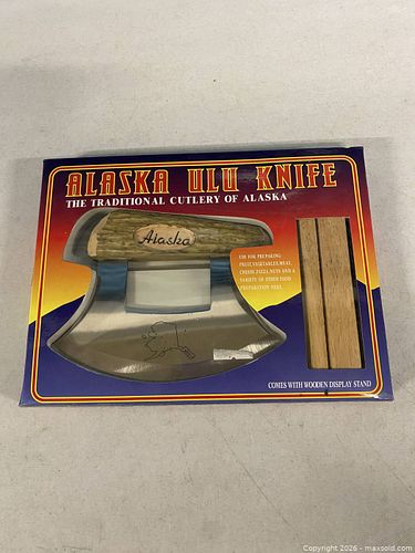 Alaska Souvenir Ulu Knife — Stainless Steel Blade, Wood Handle (1 of 4)