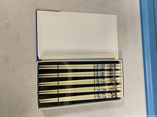 Beijing 2008 Olympics Visa Cartoon Bamboo Chopsticks - 5 Pairs (1 of 5)