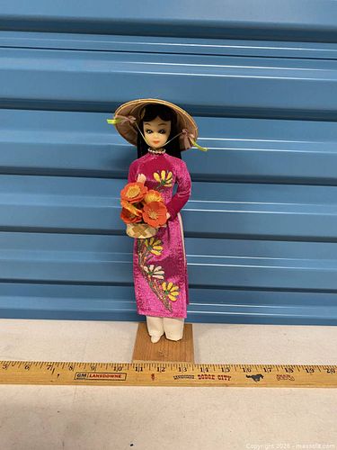 Vietnamese Áo Dài Decorative Doll with Hat & Flower Basket (1 of 7)