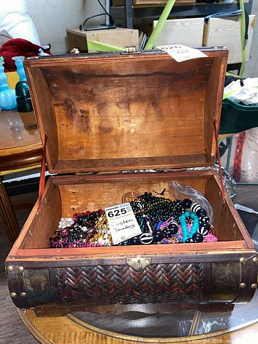 Costume Jewelry B (1 of 7)