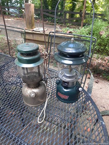 Coleman / Unbranded Camping Hurricane Kerosene Lantern (1 of 4)