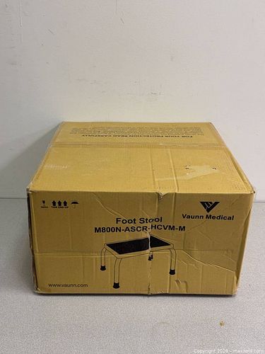 SIX NEW - Vaunn Medical One-Step Foot Stool M800N-ASCR-HCVM-M (6) (1 of 3)