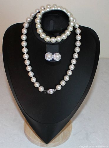 Faux Pearl & Rhinestone Jewelry Set - Necklace, Bracelet, Earrings (1 of 3)