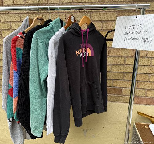 Clothing - Medium Sweaters (1 of 3)