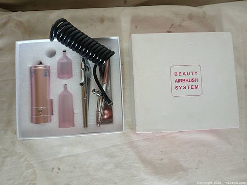 Complete Multi-Purpose Airbrush Kit with Compressor & AC Adapter (1 of 8)