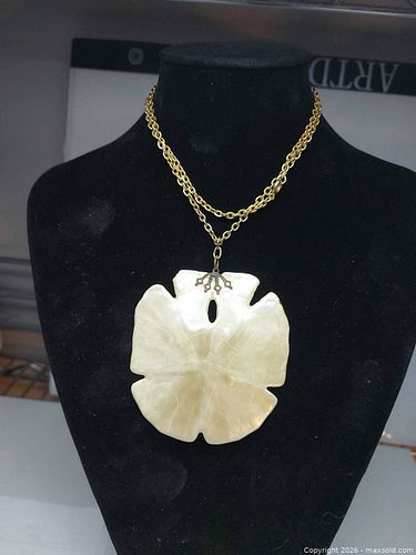 Fashion jewelry necklace  (1 of 4)