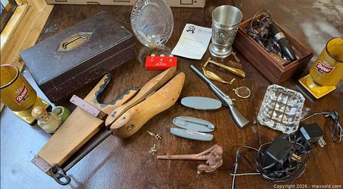 Gentleman's Accessories (1 of 18)