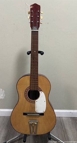Parlor Acoustic Guitar, 6-String, Vintage Made in Japan  (1 of 7)