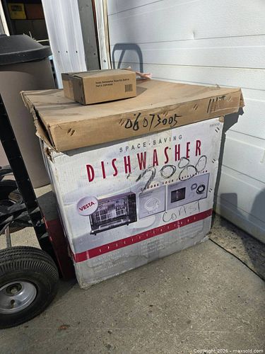 Vesta Countertop Dishwasher (1 of 5)