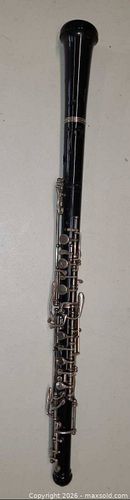 SELMER Ebonite Oboe with Silver-Plated Keys (1 of 8)