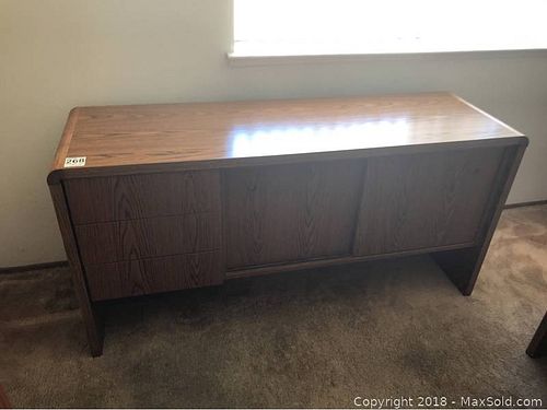 Lot #0268 (1 of 5)