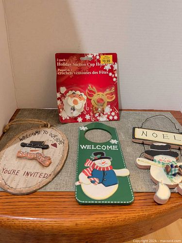 Holiday Door & Wall Decor Lot: Snowmen, Welcome, NOEL, Suction Hooks (1 of 5)