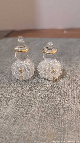 Pair of Vintage Clear Crystal Decorative Glasses with Gold Trim (1 of 5)