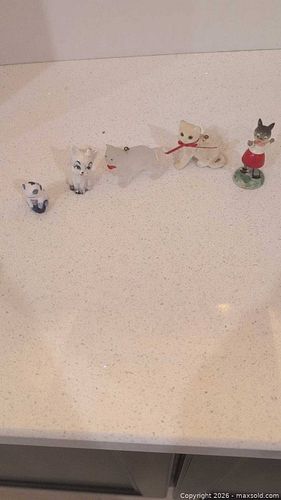 Vintage Mini Porcelain/Ceramic Cat Figurines, Multicolor (1 of 16)