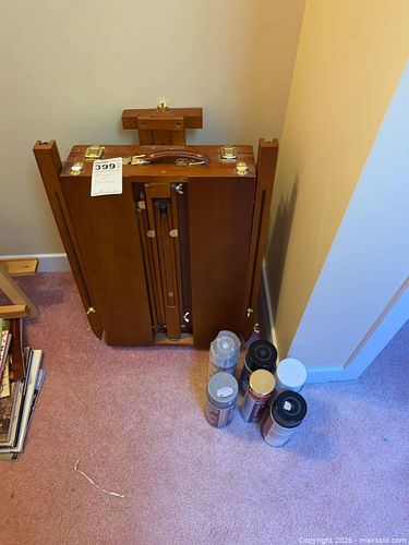 Mixed Artist Supplies Lot: Folding Easel, Spray Paint, Yarn B (1 of 20)