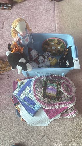 Quilts, Dolls, Knitted Toys & Fabric Art A (1 of 12)