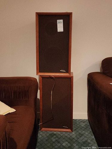 Realistic (RadioShack) Solo-3A Bookshelf/Floor Speakers (pair) B (1 of 8)