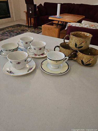 Mixed Teacups, Saucers and Large Mugs - 13-Piece Lot (1 of 5)