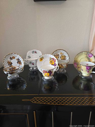 Mixed Vintage Bone China & Porcelain Teacups & Saucers, 6 pcs (1 of 5)