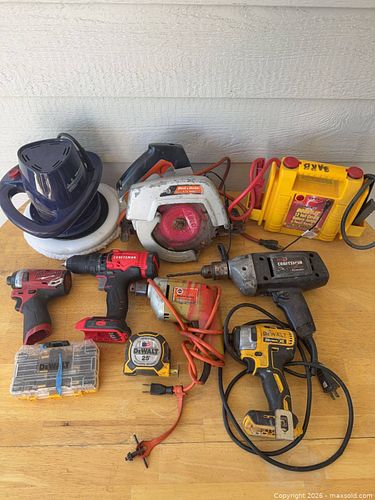 Mixed Power Tool Lot: DeWalt, Craftsman, Milwaukee, Black & Decker (1 of 6)
