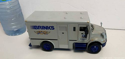 Lot #25 (1 of 9)