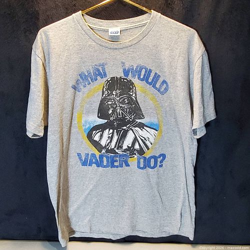 Star Wars Darth Vader Gray Graphic T-Shirt, Large (1 of 3)