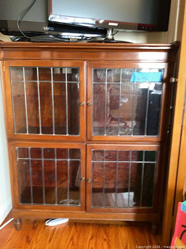 Minty Limited Wood Barrister-Style Cabinet with Leaded Glass (1 of 10)