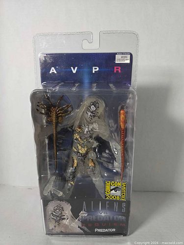 NECA AVPR Mid-Cloak Predator 7" Action Figure (SDCC 2008) (1 of 7)