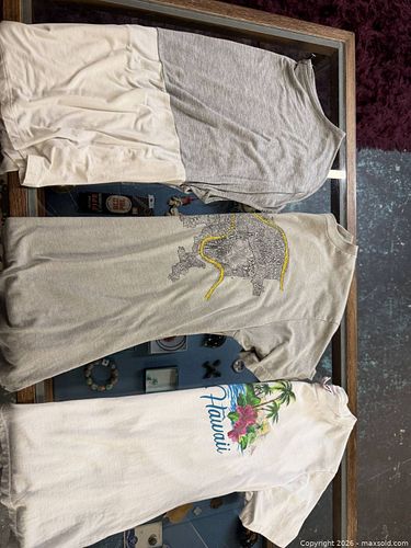 Lot of 3 tshirts (1 of 8)
