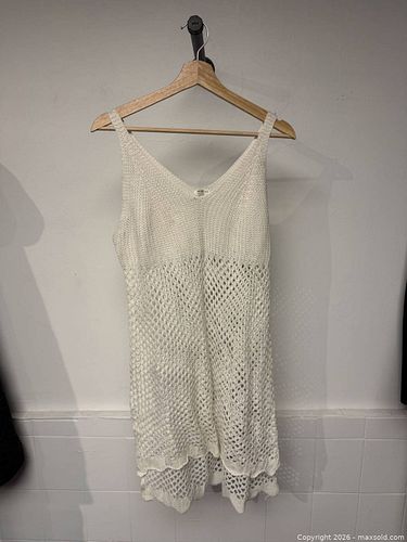 White dress Aritzia  (1 of 3)