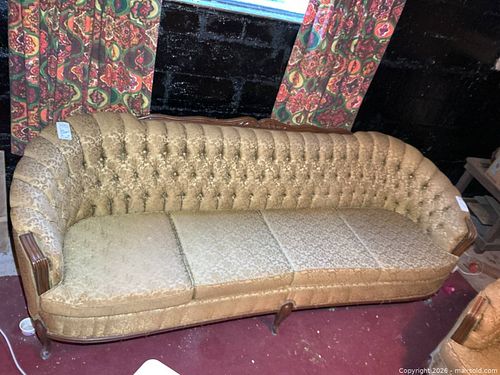 Vintage Sofa C (1 of 7)