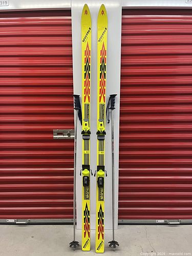 Völkl Renntiger / Weltcup Downhill Skis 205 cm with Bindings & Poles (1 of 8)