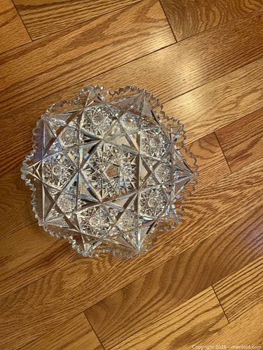 Clear Cut Glass Crystal Bowl, Starburst Floral Cut, 8–10 in (1 of 3)