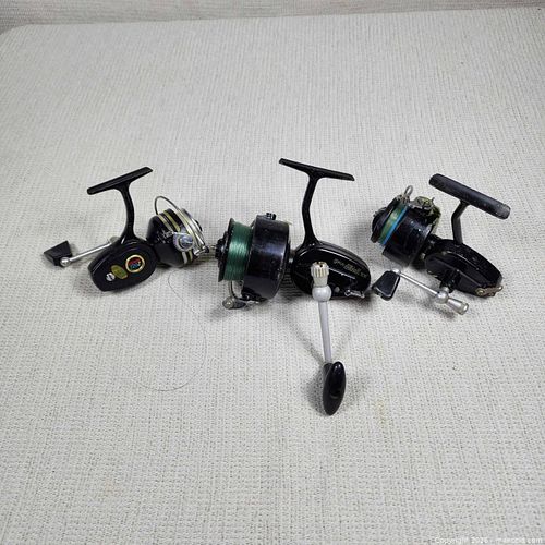 3 Spinning Reels: Garcia Mitchell 306 & 300 Penn 720z (1 of 11)