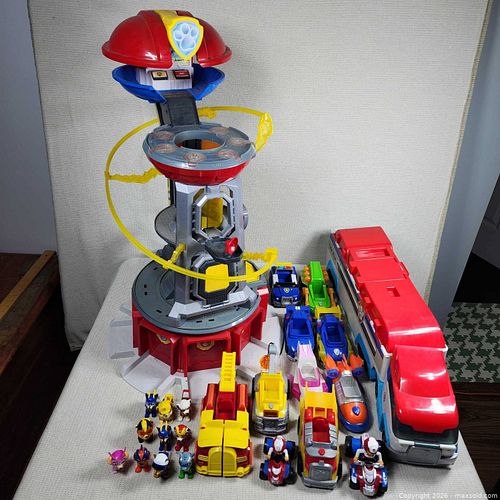 Paw Patrol Playset with Vehicles, Figures & Accessories (1 of 14)