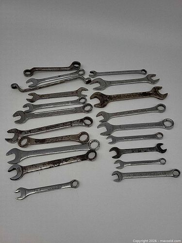 Assorted Combination & Open-End Wrenches, SAE Fractional Sizes (1 of 5)