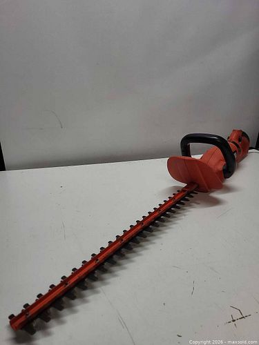 Black & Decker HH2455 Type 3 24in Corded Hedge Trimmer (1 of 4)