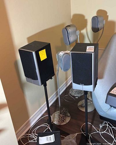 Quest Bookshelf Speakers with Stands B (1 of 6)
