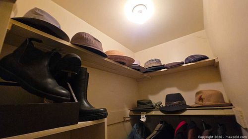 Blundstone Black Leather Chelsea (9) & Tall Boots with Hats Including Tilley & Stetson (1 of 19)