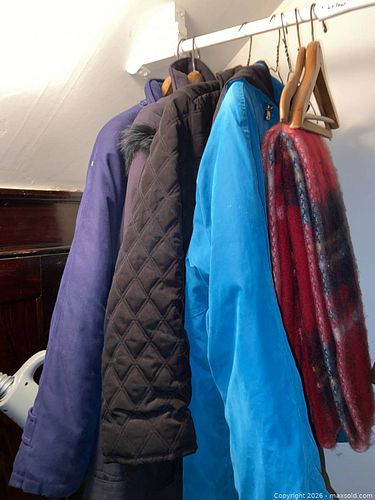 Outerwear Lot: London Fog, Liz Claiborne, Gallery (1 of 20)